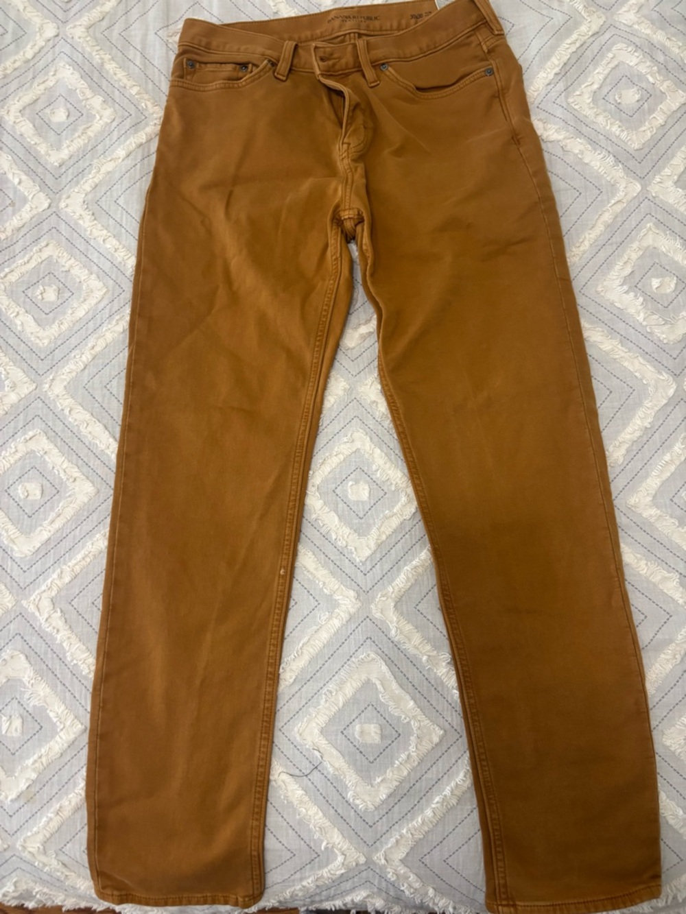 Banana Republic Traveler Slim Fit Pants in Caramel/Brown - Size: 30x30